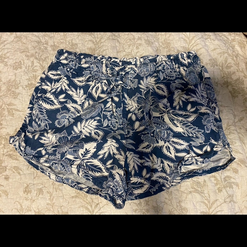 AE floral shorts